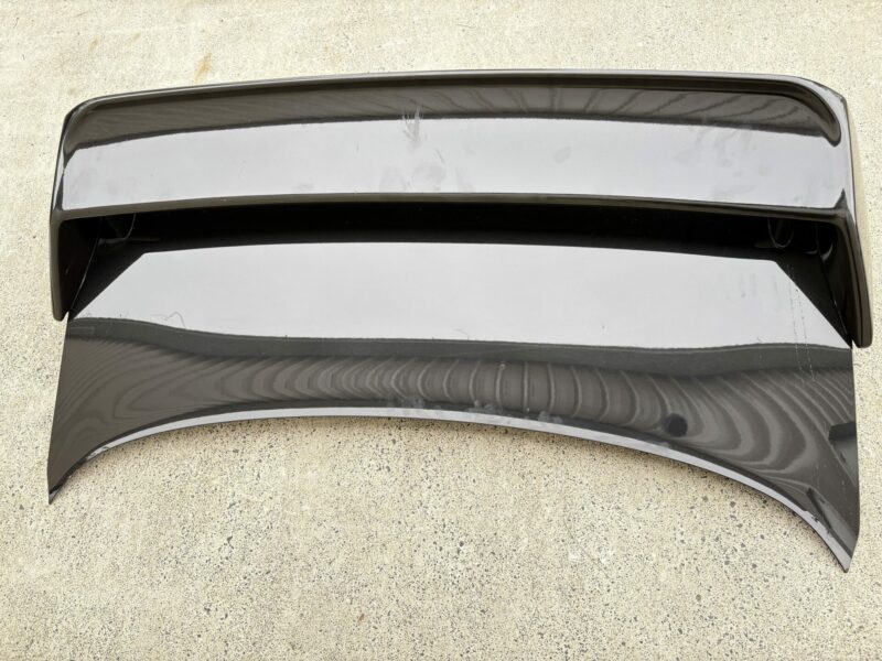 Genuine R32 GTR Boot and Spoiler - Image 4