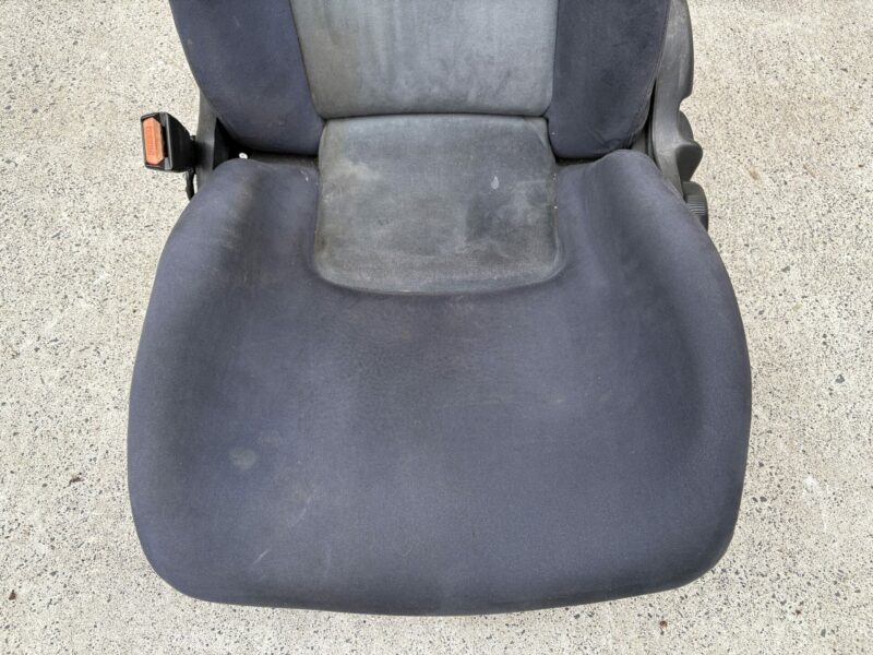 R32 GTR Passenger Seat - Image 3