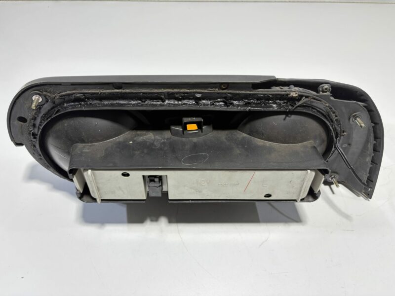 R32 Coupe Tail Lights Pair - Image 3