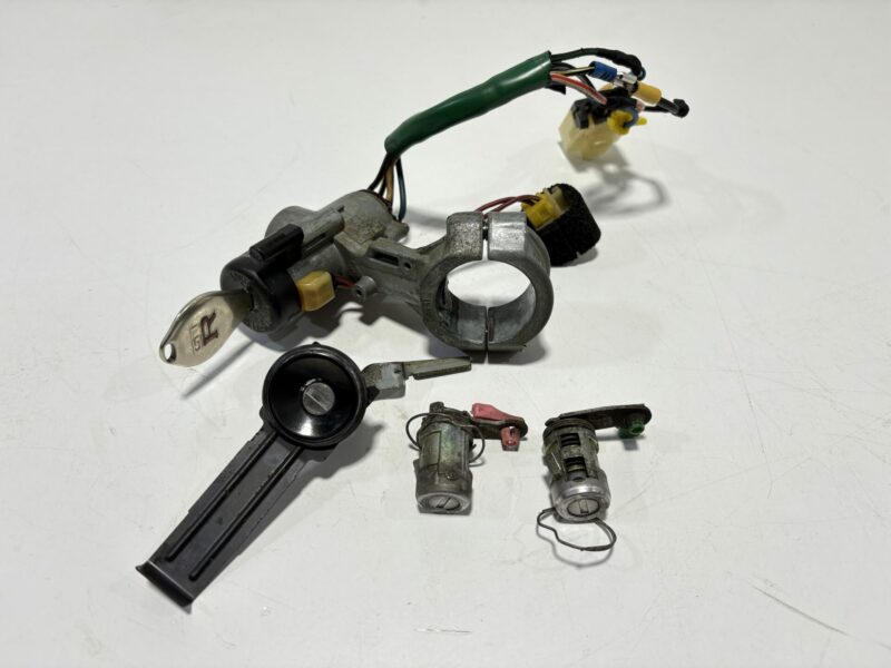 R32 GTR Ignition Barrel and Lock Set with Key