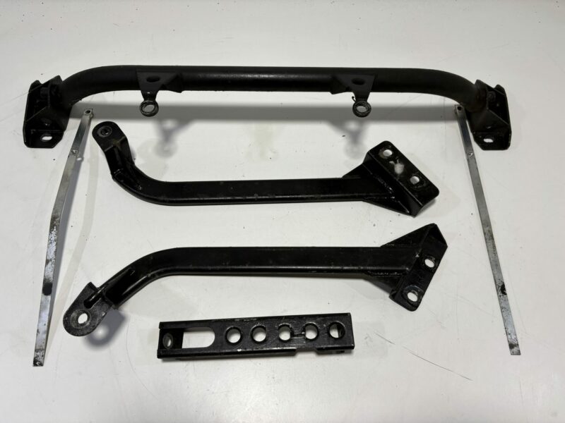 Kansai Service Under Floor Brace kit R32 GTR