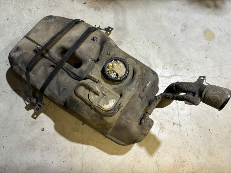 R32 GTR Fuel Tank and Tomei Pump Complete - Image 3