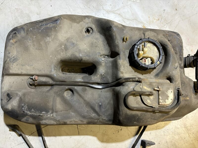 R32 GTR Fuel Tank and Tomei Pump Complete - Image 4