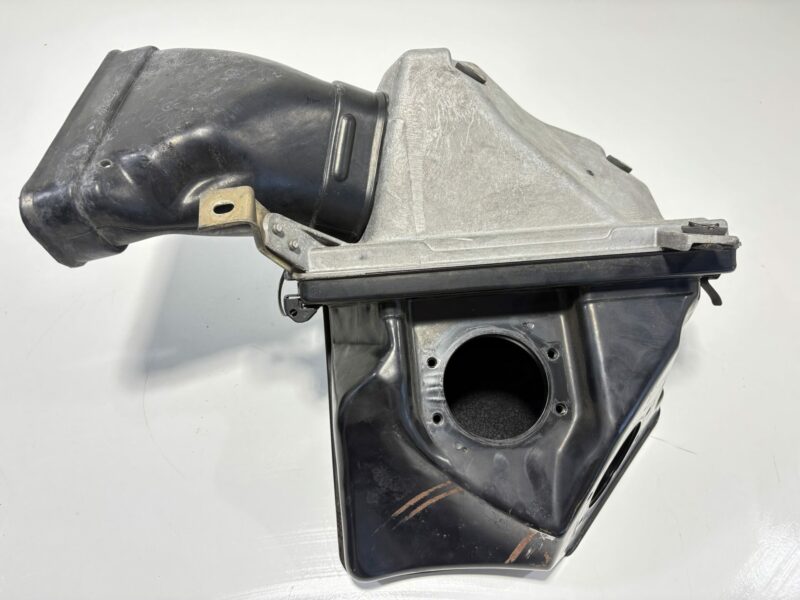 R32 GTR Factory Airbox - Image 2