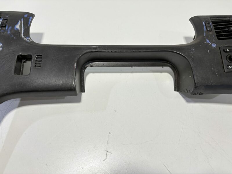 R33 Stereo and Cluster Surround Trim - Image 5
