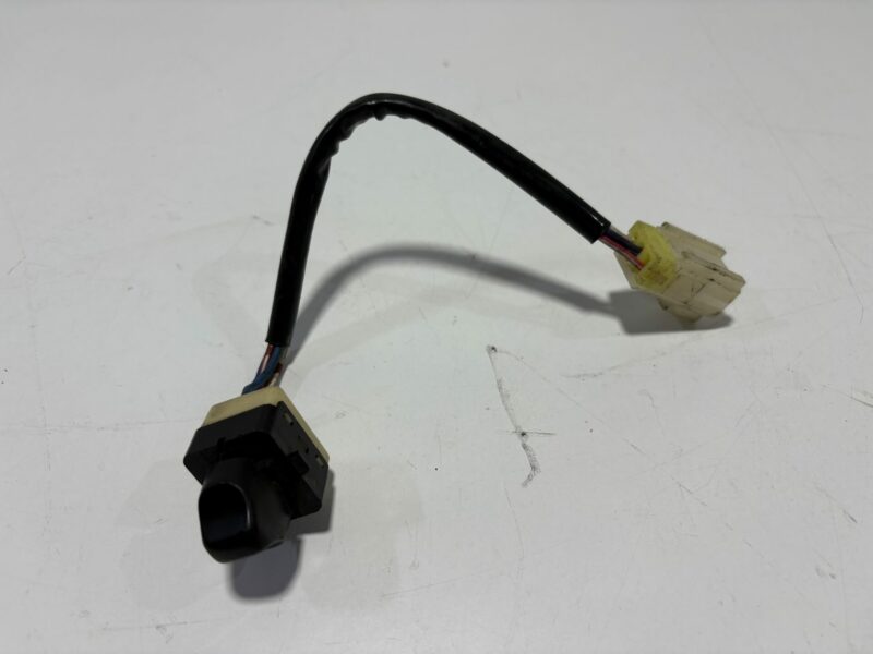 R32 Passenger Window Switch