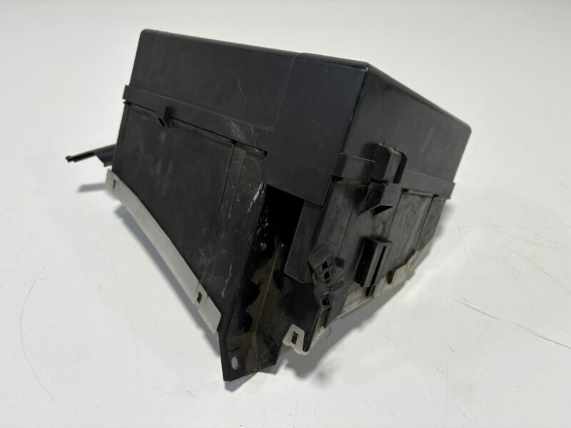 R34 GT4 Sedan Engine Bay Fuse Box - Image 3