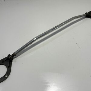 R32 Spats Front Strut Brace