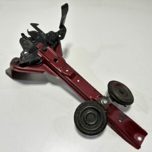 R32 GTST Bonnet Latch And Support