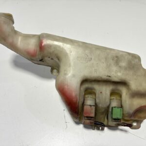 R32 Windscreen Washer Bottle