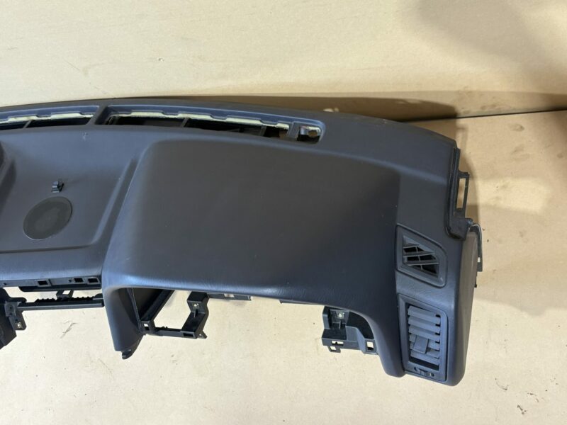 Nissan Skyline R34 GT Dash Pad - Image 3