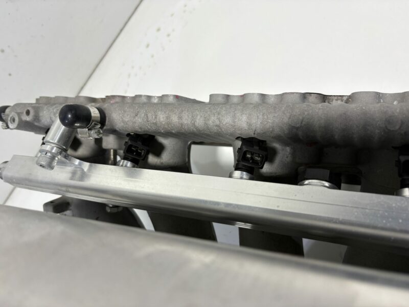 APG Forward Facing Intake Manifold with Bosch 2200cc Injectors RB25 - Image 7