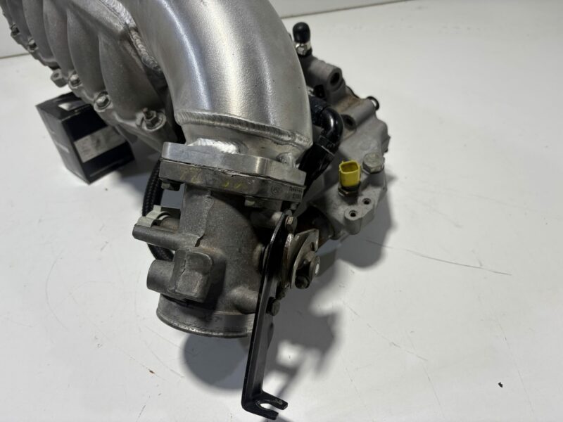 APG Forward Facing Intake Manifold with Bosch 2200cc Injectors RB25 - Image 4