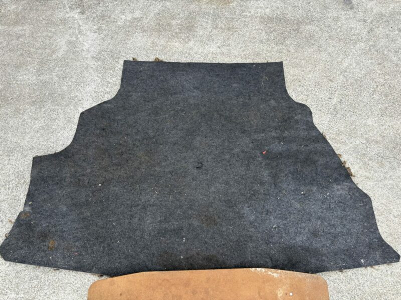 R32 GTR Boot Carpet with Board - Image 3