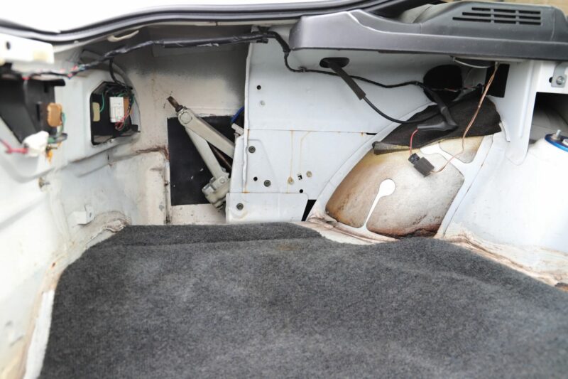 Wrecking 1998 Nissan 180sx Type X SR20DET - Image 10