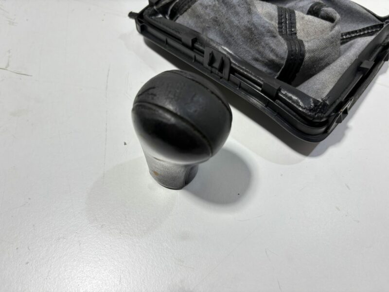 R32 Shifter Boot and Surround with Gear Knob - Image 7