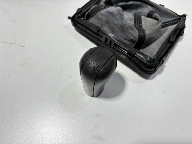 R32 Shifter Boot and Surround with Gear Knob - Image 4