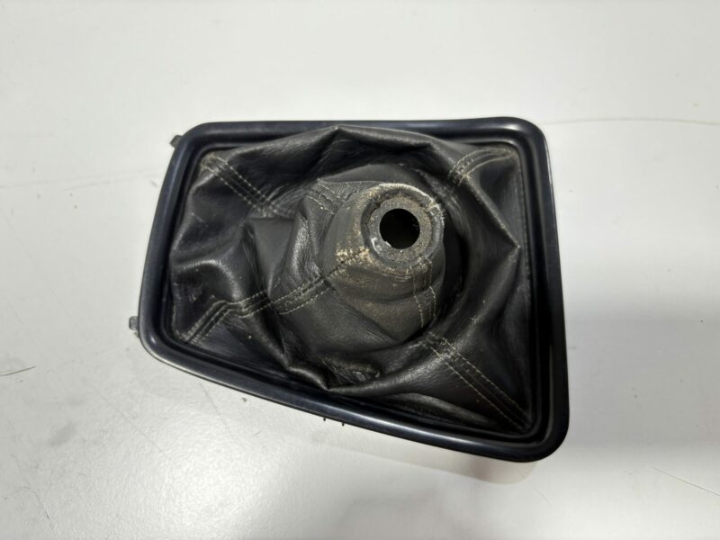 R32 Shifter Boot and Surround with Gear Knob - Image 6