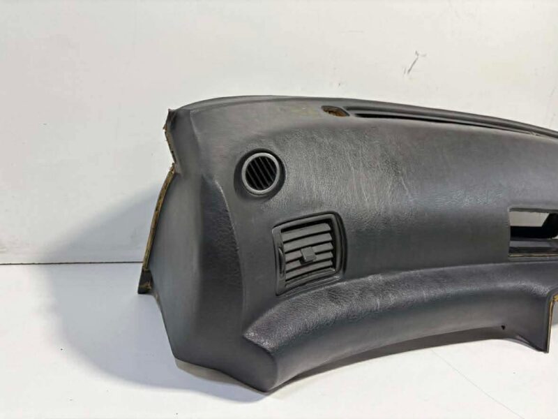 Nissan Skyline R32 Dash Pad - Image 8