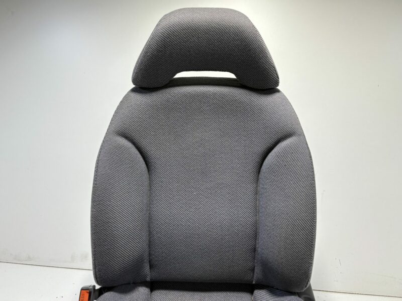R32 GTST Front Seats Pair Sedan - Image 13