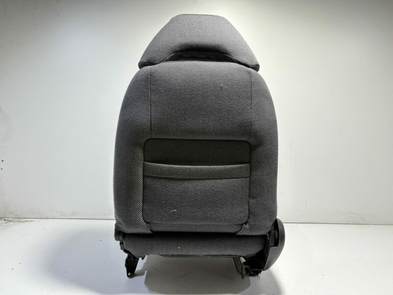 R32 GTST Front Seats Pair Sedan - Image 8