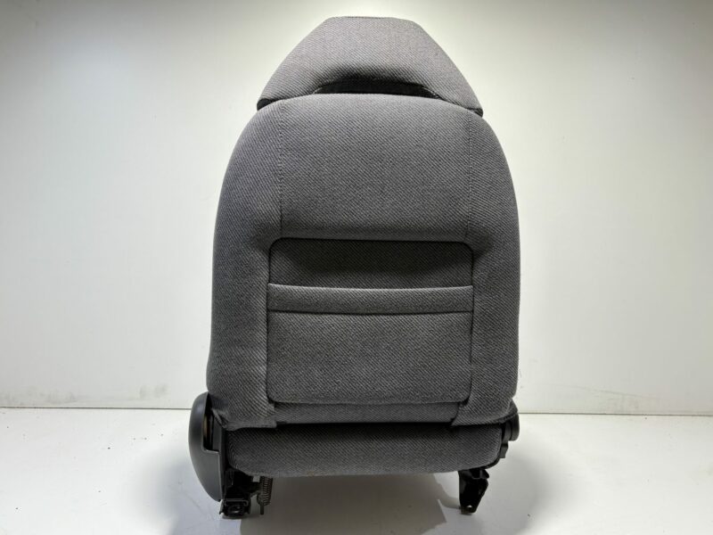 R32 GTST Front Seats Pair Sedan - Image 9