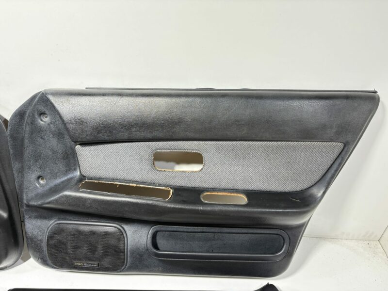 R32 Sedan Door Trims Full Set - Image 5