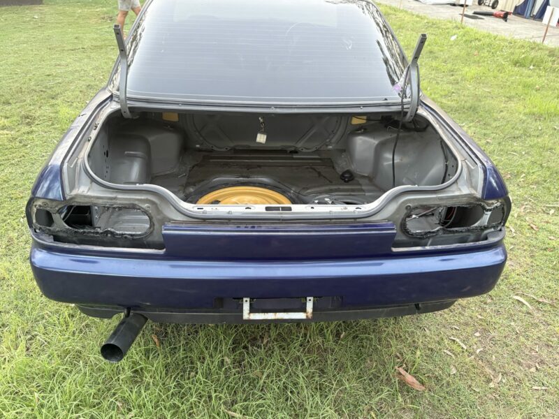 1989 R32 4 Door Sedan Rolling Shell - Image 9