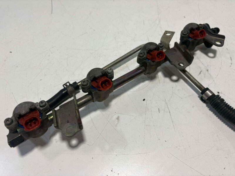 Sard 850cc Injectors with Rail SR20DET - Image 3