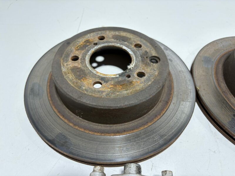 R33 GTST Rear Brake Calipers and Rotors - Image 3