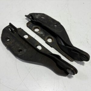 R32 Bonnet Hinges Pair