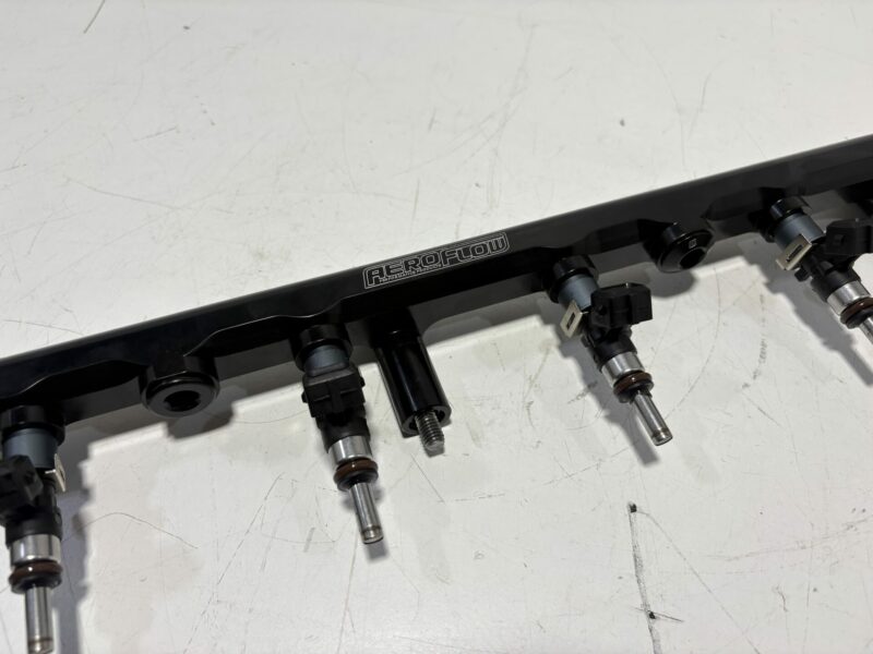 Bosch 980cc Injectors with Aeroflow Fuel Rail RB25 - Image 4