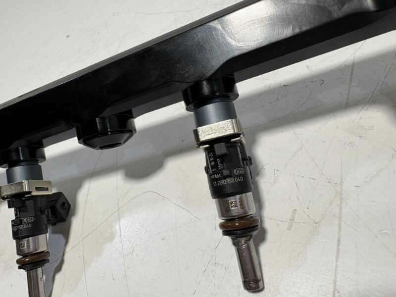 Bosch 980cc Injectors with Aeroflow Fuel Rail RB25 - Image 3