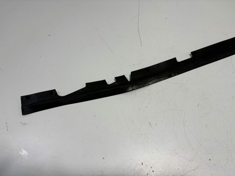 R32 Radiator Support Rubber Seal - Image 3