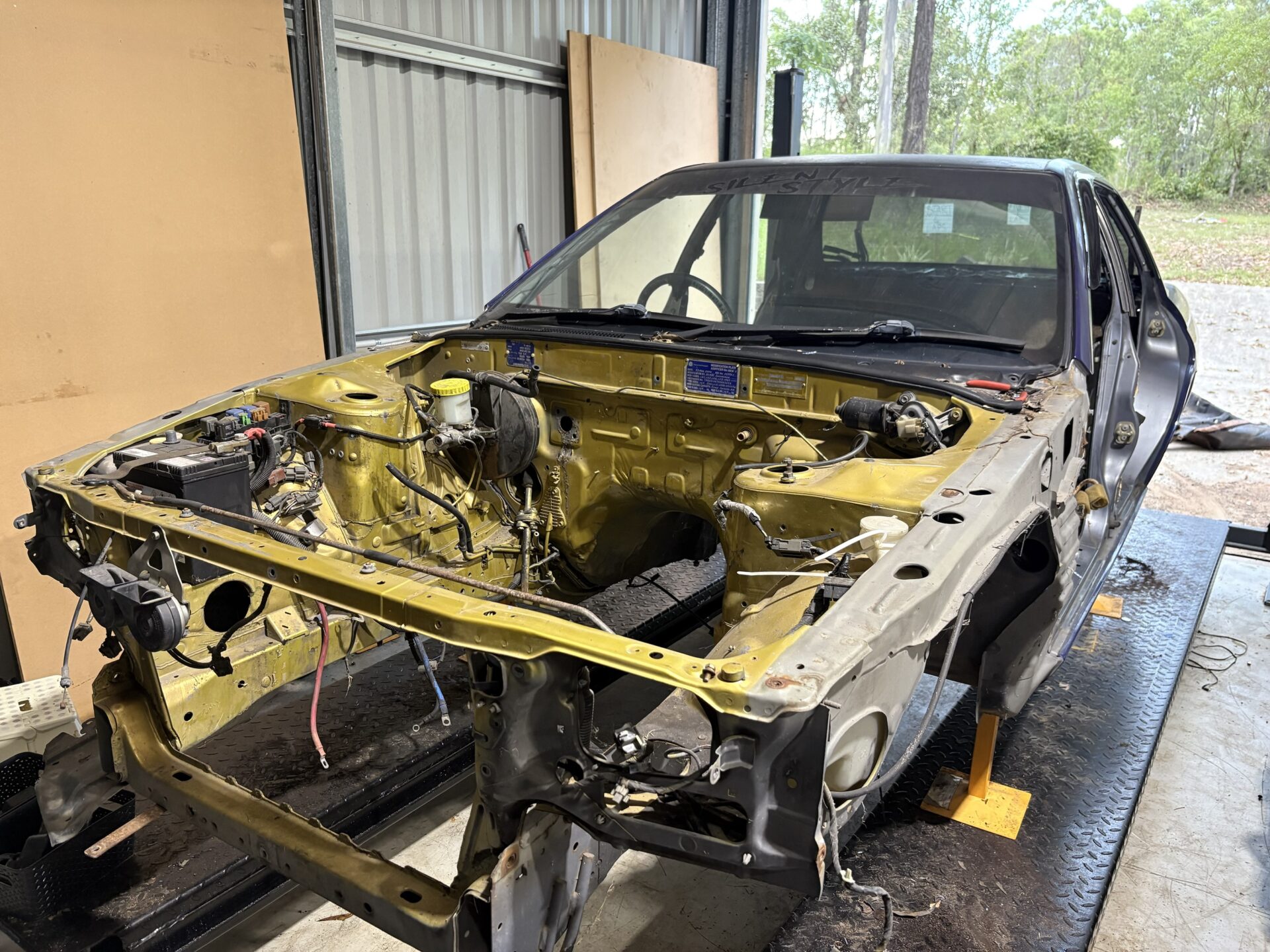 1989 R32 4 Door Sedan Shell