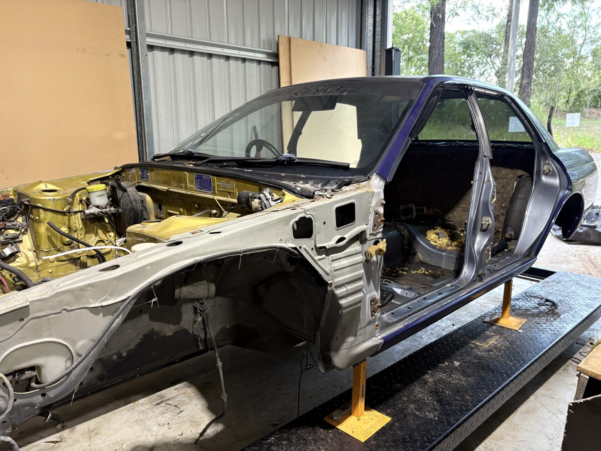 1989 R32 4 Door Sedan Shell - Image 2