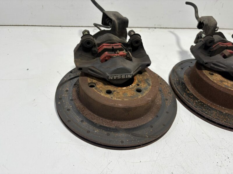 R32 GTST Rear Brake Calipers and Rotors - Image 3