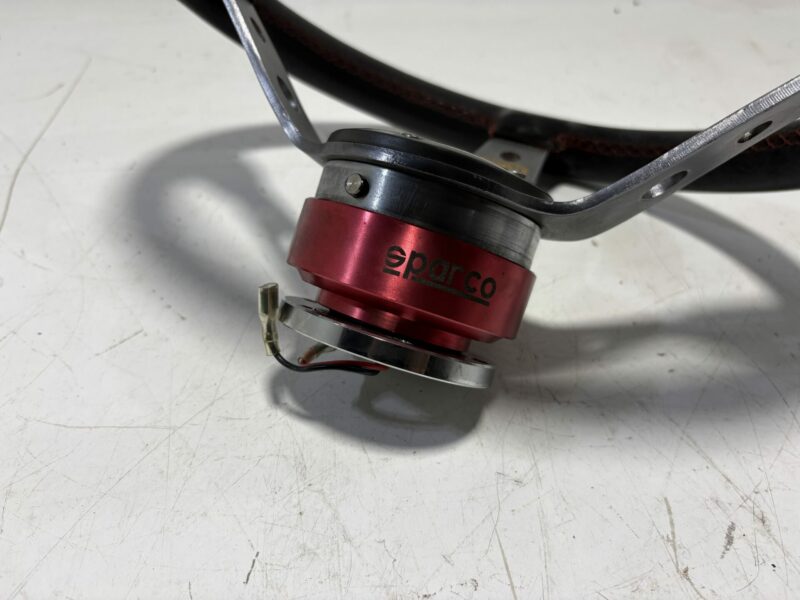 OMP Steering Wheel with Quick Release - Image 3