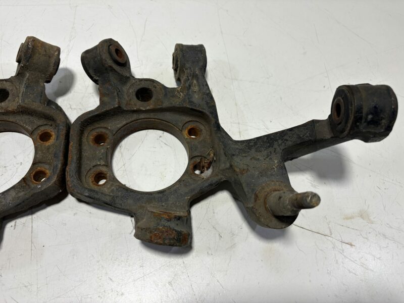 R33 GTST Rear Knuckles Pair - Image 3