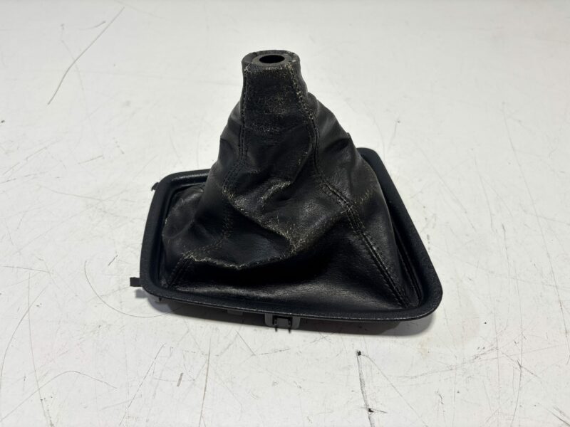 R32 Shifter Boot and Surround Late model - Image 4