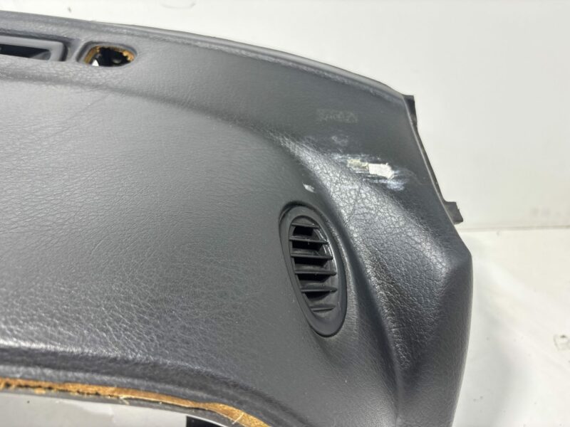 Nissan Skyline R32 Dash Pad - Image 9