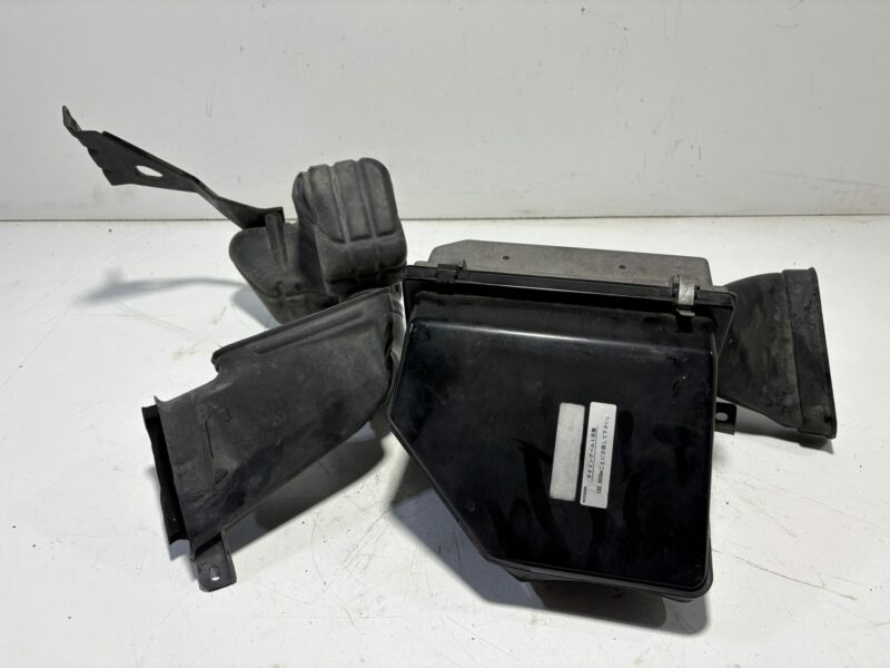 R32 GTR Factory Airbox with Snorkel - Image 4