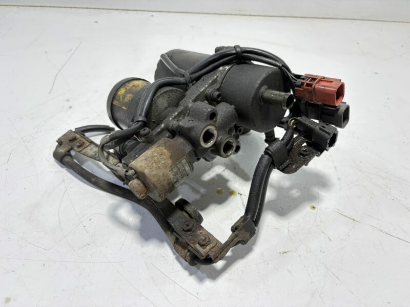 R32 GTR Attesa 4WD Pump - Image 3