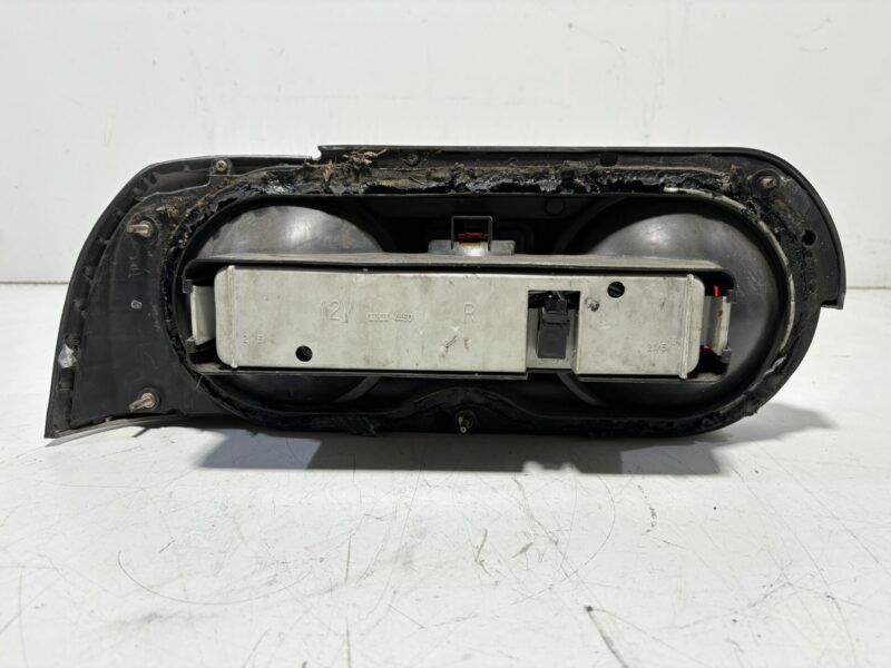 R32 Coupe Tail Lights Pair - Image 5