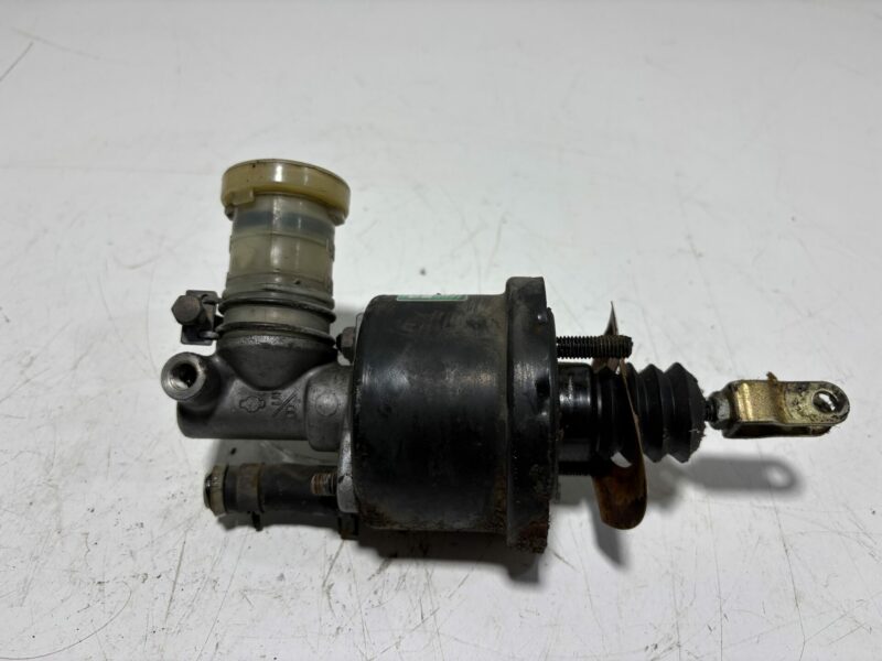 R32 GTR Clutch Master Cylinder and Booster - Image 3