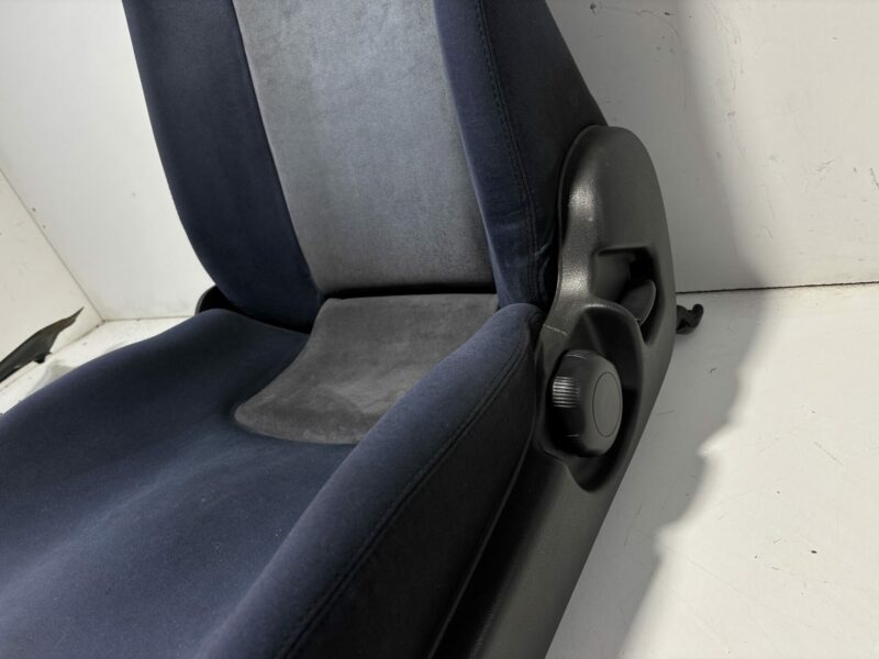 R32 GTR Passenger Seat - Image 6