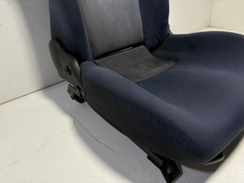 R32 GTR Passenger Seat - Image 3