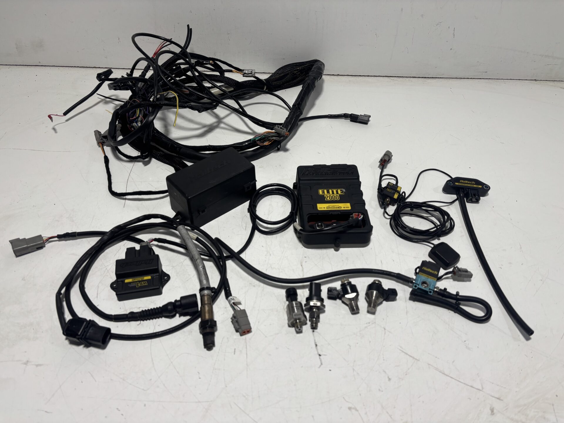Haltech Elite 2000 ECU with Sensors and Harness