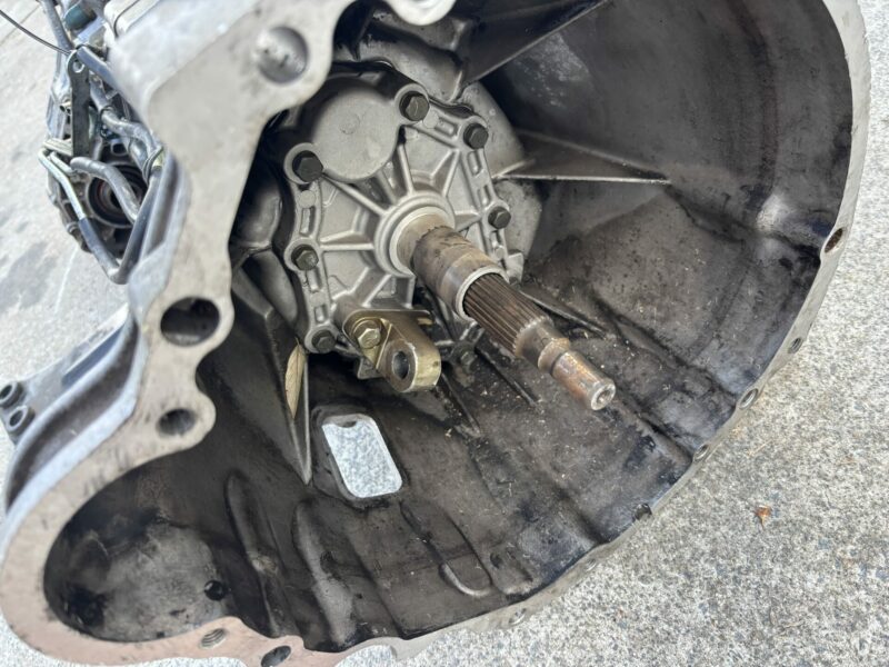 R33 GTR Gearbox 5 Speed with Transfer Case - Image 3