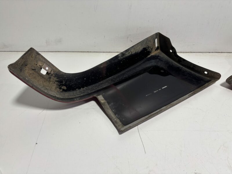 Genuine R33 GTR Rear Pods - Image 5
